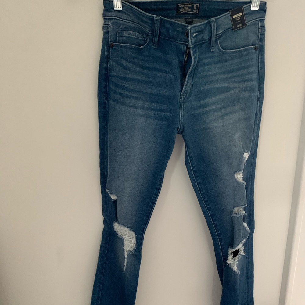 Medium wash ripped skinny jeans